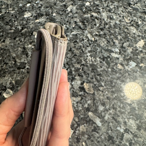 RARE Louis Vuitton Epi Lavender Color Wallet - Picture 4 of 9